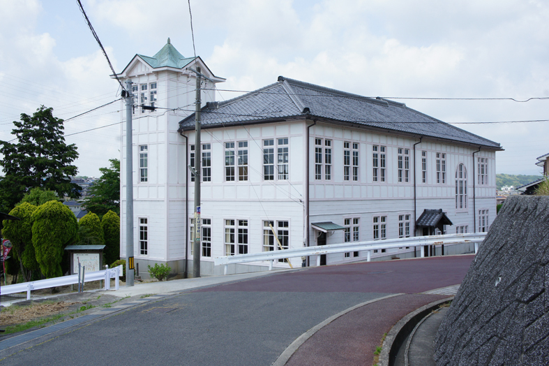 四日市市西日野町　四郷村役場